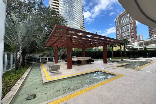 Área comum de apartamento para alugar com 1 quarto, 55m² em Empresarial 18 do Forte, Barueri