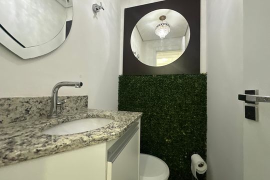 Lavabo de apartamento para alugar com 1 quarto, 55m² em Empresarial 18 do Forte, Barueri