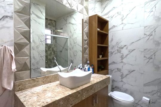 Banheiro - 2º Piso de casa para alugar com 3 quartos, 210m² em Boqueirão, Santos