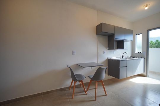 Cozinha de apartamento para alugar com 1 quarto, 22m² em Areias, São José