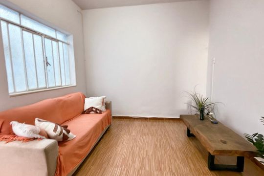 Casa à venda com 2 quartos, 300m² em Sagrada Família, Belo Horizonte