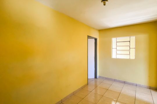 Sala  de casa para alugar com 1 quarto, 38m² em Parque Boturussu, São Paulo