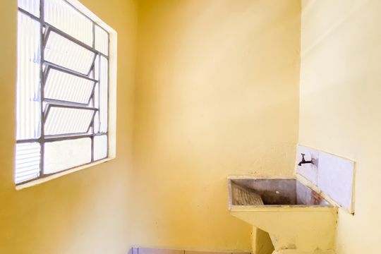 Área de Serviço de casa para alugar com 1 quarto, 38m² em Parque Boturussu, São Paulo