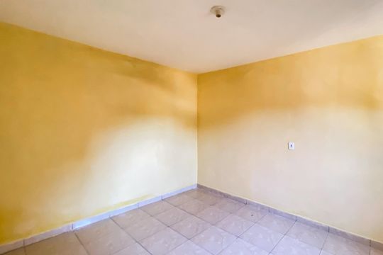 Quarto de casa para alugar com 1 quarto, 38m² em Parque Boturussu, São Paulo