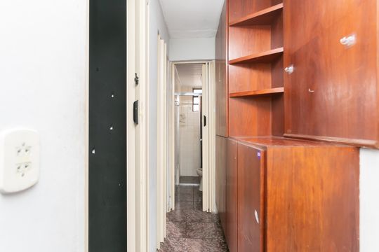 Corredor  de apartamento para alugar com 2 quartos, 42m² em Cidade Tiradentes, São Paulo