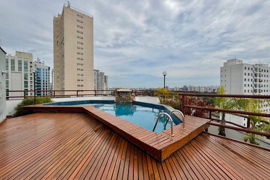 Piscina  de apartamento para alugar com 1 quarto, 38m² em Santo Amaro, São Paulo