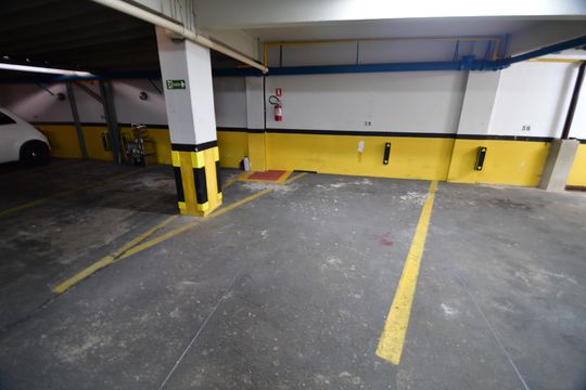 Garagem de apartamento para alugar com 1 quarto, 41m² em Centro, Campinas