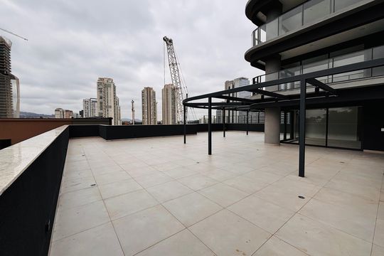 Sacada de apartamento à venda com 3 quartos, 386m² em Alphaville Comercial, Barueri