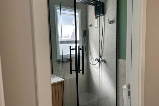 Banheiro de casa de condomínio à venda com 3 quartos, 110m² em Cidade Nova, Jundiaí