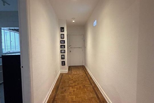 Corredor de apartamento para alugar com 3 quartos, 109m² em Pinheiros, São Paulo