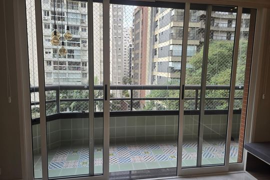 Varanda de apartamento para alugar com 3 quartos, 167m² em Vila Nova Conceição, São Paulo
