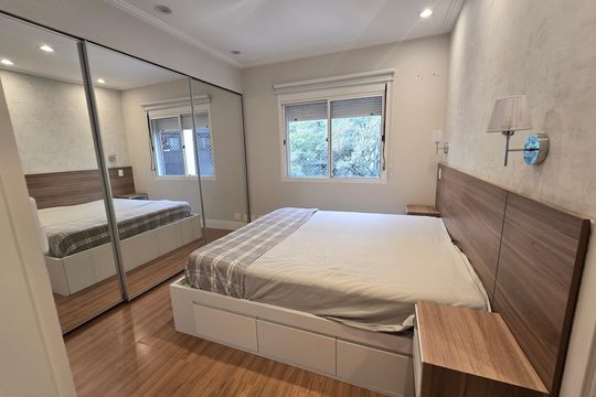 Quarto de apartamento para alugar com 3 quartos, 167m² em Vila Nova Conceição, São Paulo