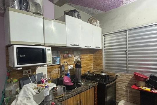 Cozinha de kitnet/studio para alugar com 1 quarto, 25m² em Conjunto Habitacional Calux, São Bernardo do Campo