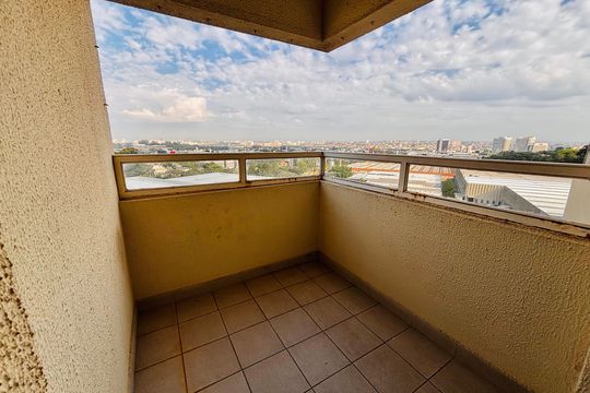 Sacada sala  de apartamento à venda com 3 quartos, 72m² em Tamboré, Barueri