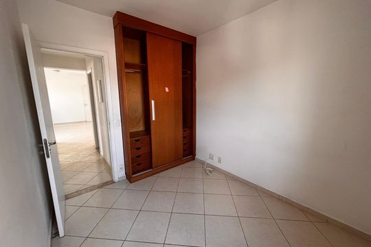 Quarto  de apartamento à venda com 3 quartos, 72m² em Tamboré, Barueri