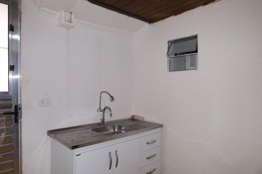 Cozinha de kitnet/studio para alugar com 1 quarto, 20m² em Jardim Camargo Novo, São Paulo