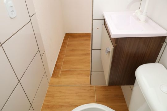 Banheiro de kitnet/studio para alugar com 1 quarto, 16m² em Jardim Camargo Novo, São Paulo