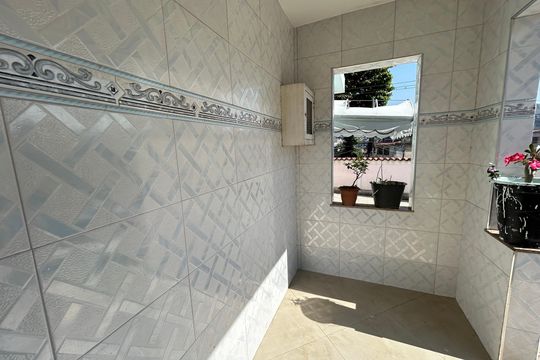 Varanda de casa à venda com 2 quartos, 58m² em Inhaúma, Rio de Janeiro