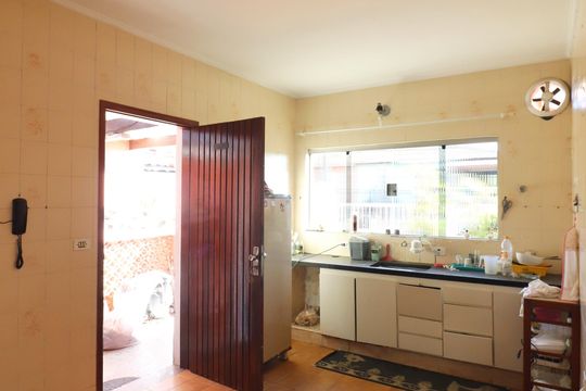 Cozinha  de casa à venda com 3 quartos, 180m² em Jardim Lauro Gomes, São Bernardo do Campo