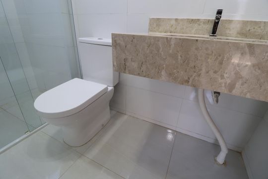 Banheiro Social de apartamento para alugar com 2 quartos, 80m² em Jardim Ipanema, Uberlândia