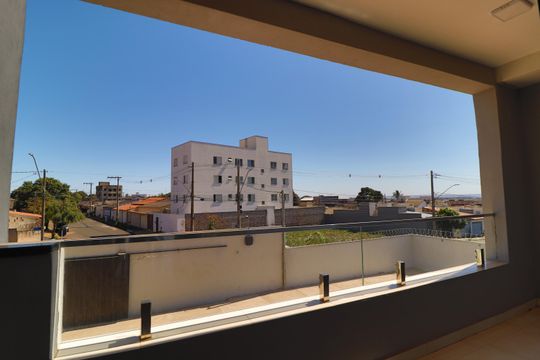 Sacada de apartamento para alugar com 2 quartos, 80m² em Jardim Ipanema, Uberlândia