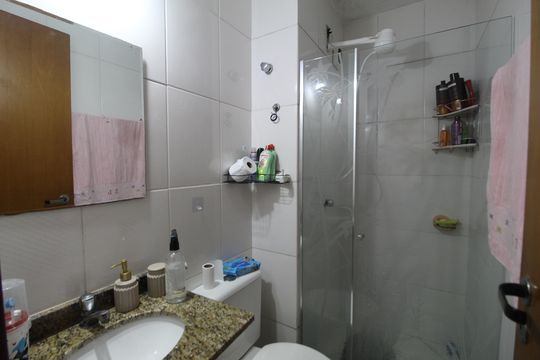Banheiro Social de apartamento à venda com 2 quartos, 62m² em Taquara, Rio de Janeiro