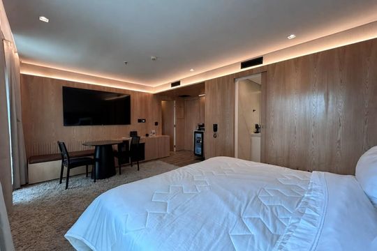 Sala/Quarto de apartamento à venda com 2 quartos, 49m² em Vila Nova Conceição, São Paulo
