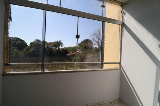 Sala de apartamento para alugar com 3 quartos, 80m² em Chácaras Tubalina E Quartel, Uberlândia