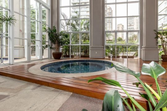 Área comum - Piscina de apartamento para alugar com 1 quarto, 78m² em Moema, São Paulo
