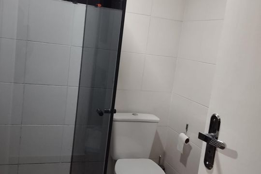 Banheiro de apartamento à venda com 2 quartos, 47m² em Jardim das Flores, São Paulo