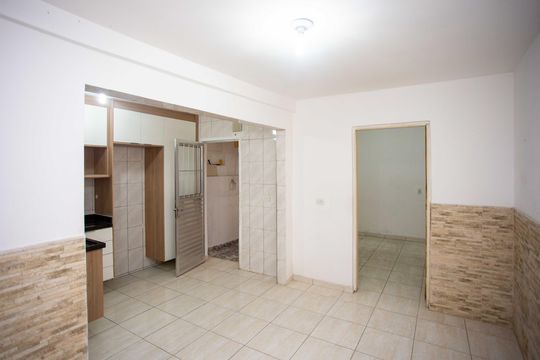 Cozinha de casa para alugar com 1 quarto, 44m² em Taboão, Diadema