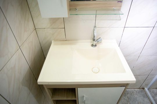 Banheiro de casa para alugar com 1 quarto, 44m² em Taboão, Diadema