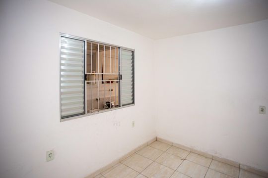 Quarto de casa para alugar com 1 quarto, 44m² em Taboão, Diadema