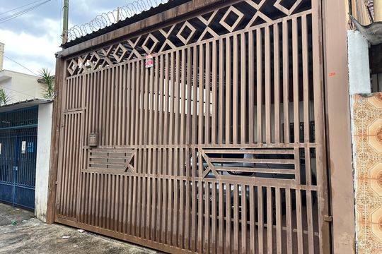 Fachada de casa à venda com 4 quartos, 200m² em Vila Leopoldina, São Paulo