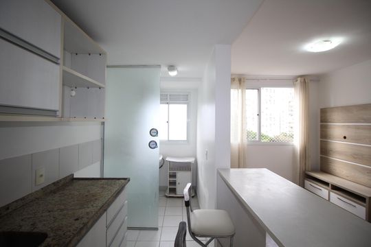 Cozinha de apartamento para alugar com 2 quartos, 52m² em Jardim Carvalho, Porto Alegre