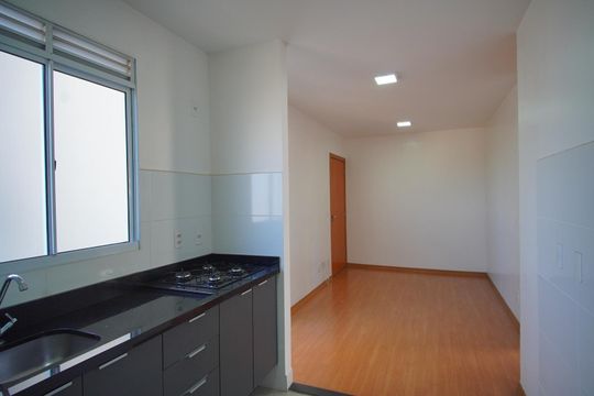 Cozinha de apartamento para alugar com 2 quartos, 44m² em Mário Quintana, Porto Alegre
