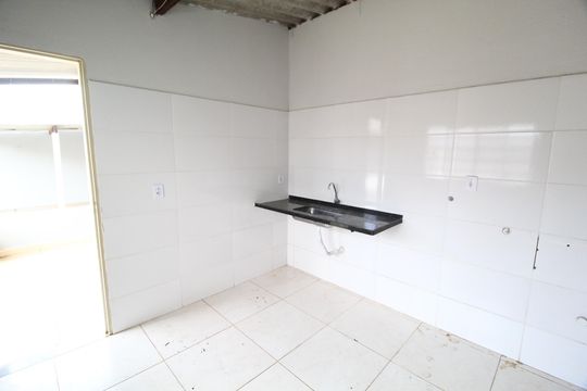 Edícula de casa para alugar com 3 quartos, 180m² em Jardim Europa, Uberlândia