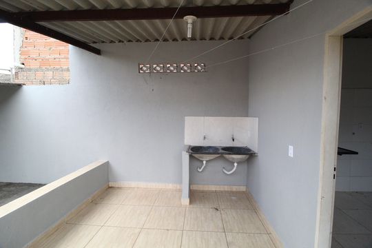 Área de Serviço de casa para alugar com 3 quartos, 180m² em Jardim Europa, Uberlândia