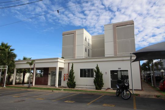 Fachada de apartamento para alugar com 2 quartos, 60m² em Caguaçu, Sorocaba