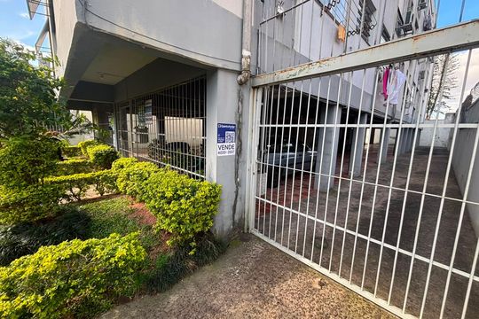 Plaquinha Instalada código JDIL-206 de apartamento à venda com 2 quartos, 78m² em São João, Porto Alegre