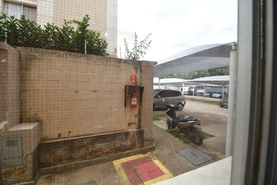 Área de Serviço - Vista de apartamento para alugar com 2 quartos, 44m² em Vila 31 de Março, Campinas