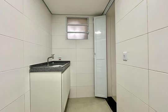 Banheiro de kitnet/studio para alugar com 1 quarto, 30m² em Jabaquara, São Paulo