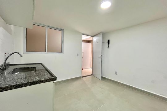 Cozinha de kitnet/studio para alugar com 1 quarto, 30m² em Jabaquara, São Paulo