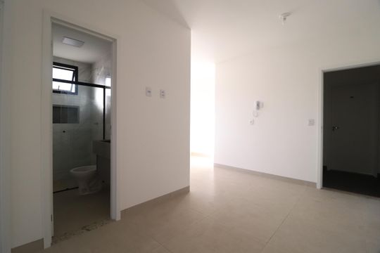 Sala de apartamento para alugar com 2 quartos, 58m² em Santa Mônica, Uberlândia