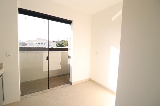 Cozinha de apartamento para alugar com 2 quartos, 58m² em Santa Mônica, Uberlândia