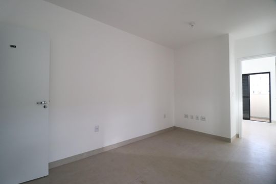 Sala de apartamento para alugar com 2 quartos, 58m² em Santa Mônica, Uberlândia