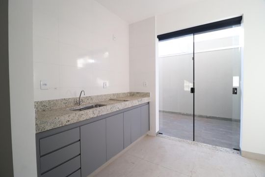 Cozinha de apartamento para alugar com 2 quartos, 58m² em Santa Mônica, Uberlândia