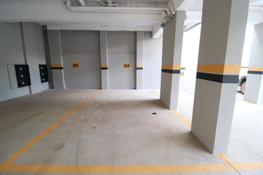 Garagem de apartamento para alugar com 2 quartos, 58m² em Santa Mônica, Uberlândia