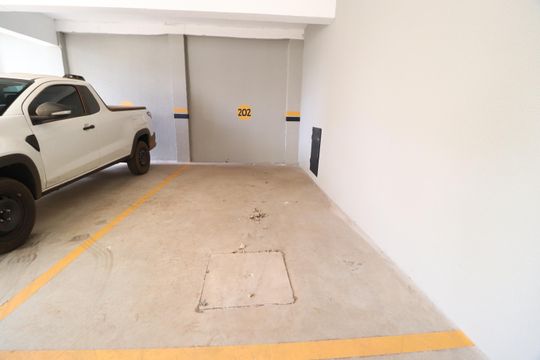 Garagem de apartamento para alugar com 2 quartos, 58m² em Santa Mônica, Uberlândia