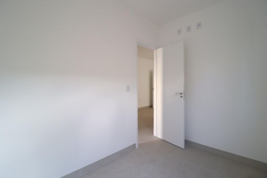 Quarto 1 de apartamento para alugar com 2 quartos, 58m² em Santa Mônica, Uberlândia